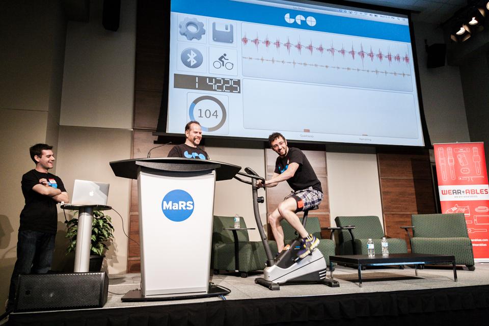#8 Top Moment: <a href="/leohelps/">LEO</a> pushes the pedal to the metal to show its fitness intelligence wearewearables.com/blog/2014/12/1…