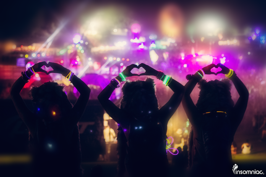 insomniacevents's tweet photo. Roses, tulips, and chocolate? How about lasers, beats, and love! #CrushSoCal #CrushSF #CrushAZ http://t.co/iwvsxNUb0C http://t.co/2NxsaHHY6I