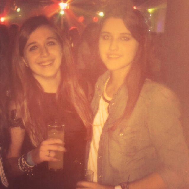 arizgz12's tweet photo. Por otro añito asi @martapequerul 
Te quiero muchisimoo http://t.co/CkVtieoXWO