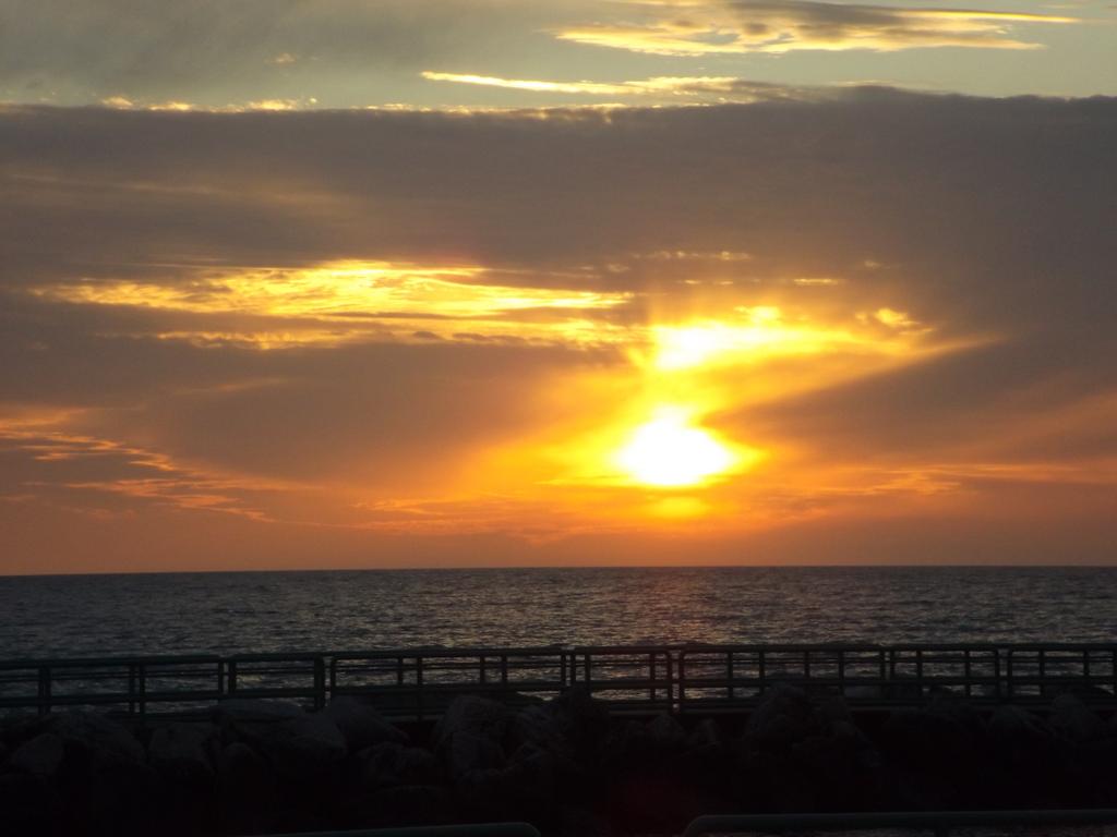 skipper99g's tweet image. Tonight's sunset comes from #MearsStatePark in #PentwaterMichigan 
#PureMichigan