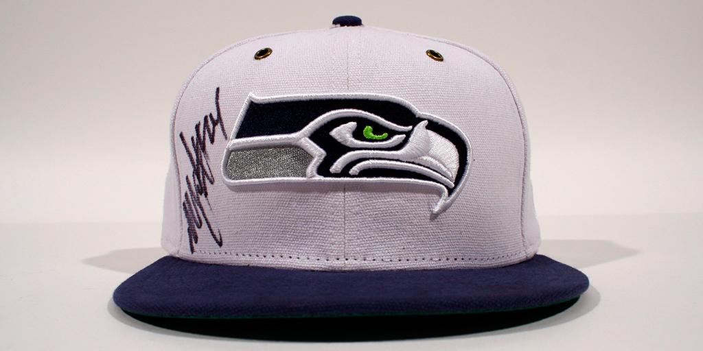 SeahawksProShop's tweet image. Running till we get 25k followers! RT and Follow to win signed @MoneyLynch hat. 

Happy #TGIBF!