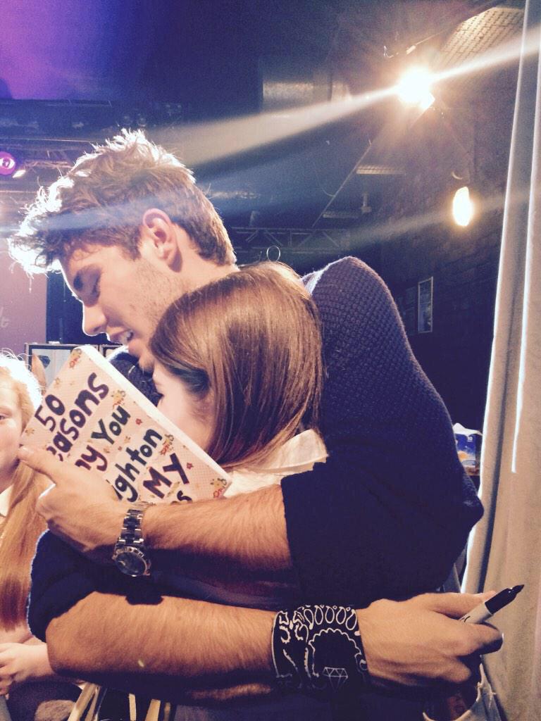 333EUNOIA's tweet image. Alfie this is so precious omg @PointlessBlog #BestPointlessBlogPic