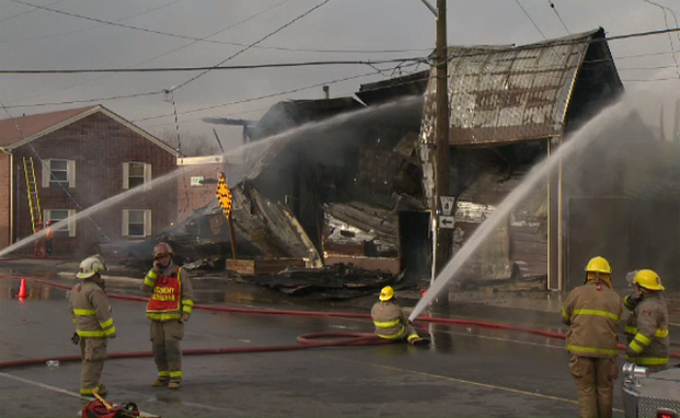 CTVKitchener's tweet photo. 30 homes evacuated after an early morning fire in #Plattsville. @APintoCTV has details: http://t.co/ipWhIwGa8u http://t.co/nMlMNUDVOB