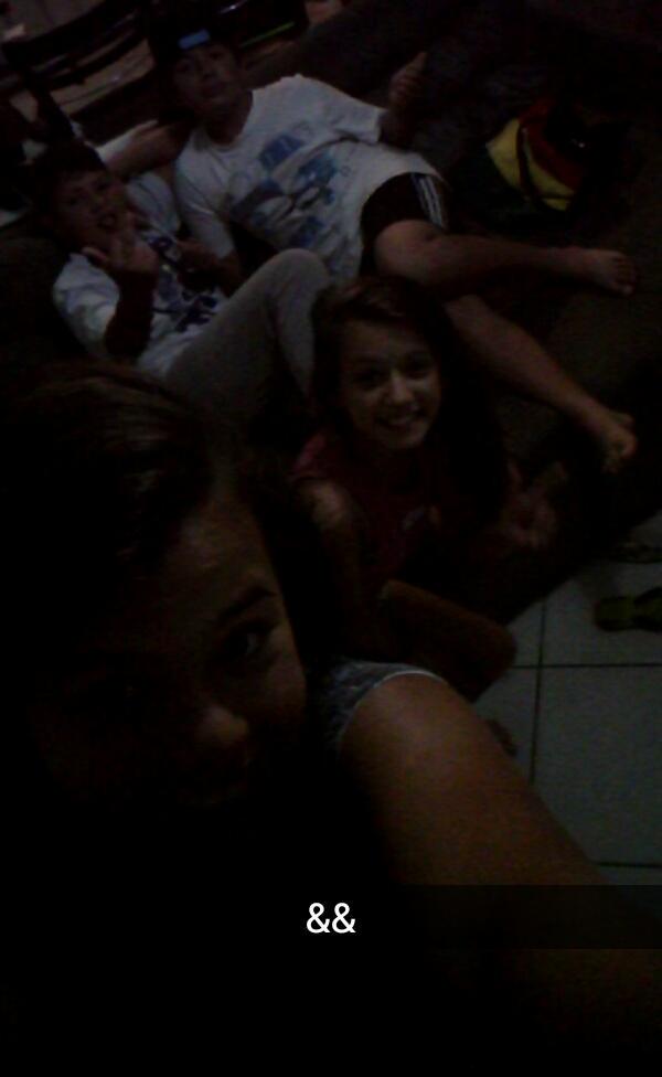 kemillyvmdd's tweet photo. Dormindo na casa da migucha '  
Adoro ela 
Bianca castrto http://t.co/mXN1alRnuU