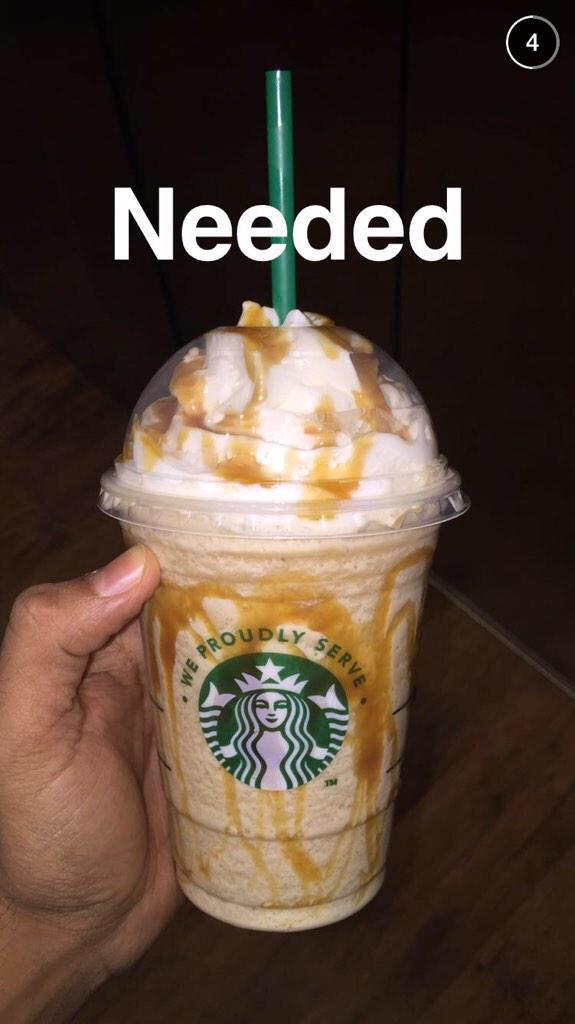 ThatBasicMedia's tweet image. Your typical white girl snapchat story