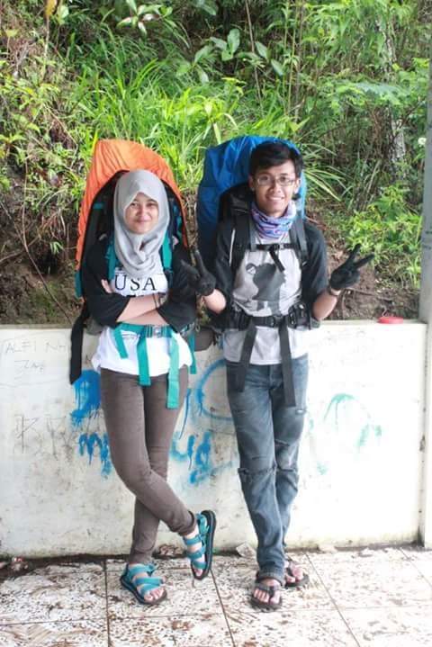 UulGbf's tweet photo. Selamat pagi. Dari mt.merbabu, kabutnya tebel banget @infogunung http://t.co/RZY5EQidVY