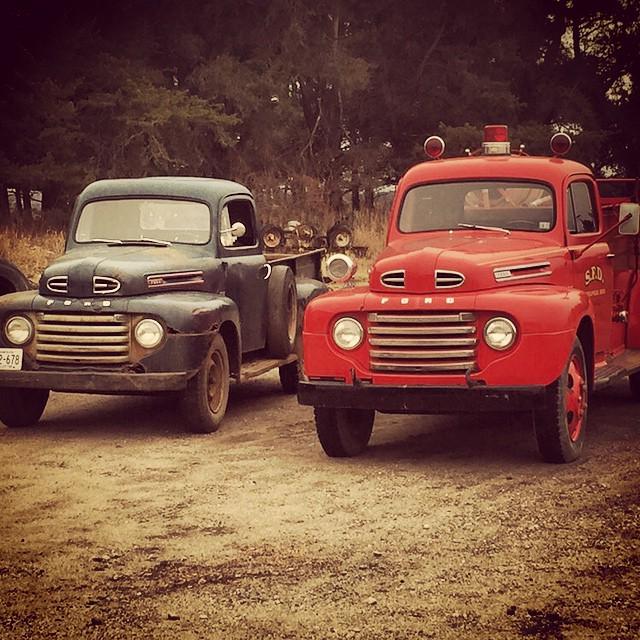 AFireStation's tweet photo. Found this cool photo, not mine Couple of #classics #perfectpair #1950ford #fordf3 #oneton #vintagelooking #minne... http://t.co/hgx3RmgW4Y