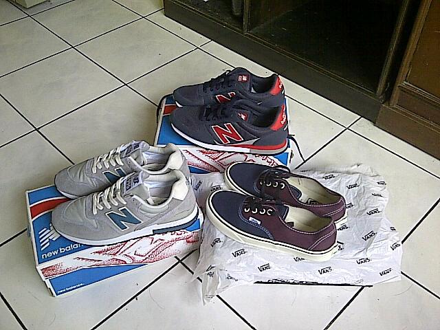 OBRAL.!!! New Balance SIZE:  40 40 , Vans: 38.5 | 1.200k All | Satuan 450k | bantu up <a href="/alf_store1/">IG : ALF_STORE1</a> <a href="/Sneakers_care/">Sneakers_care</a>