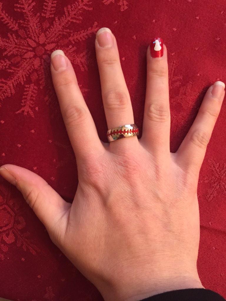 amegould7's tweet photo. Merry Christmas to me! ⚾️ #boughtmyselfapresent #baseballring #loveit http://t.co/aFS8uce8FB