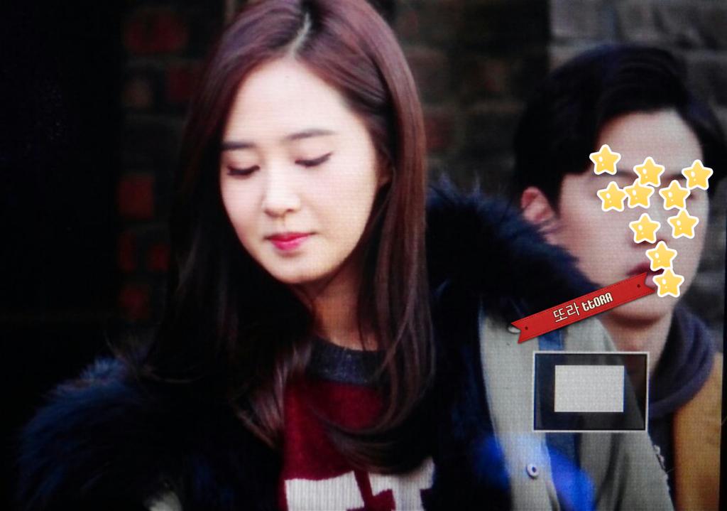 [PIC][27-12-2014]Yuri xuất hiện tại trường ĐH ChungAng để tham dự vở nhạc kịch "Time to Tea" vào hôm nay B51cHjUCIAAkth9