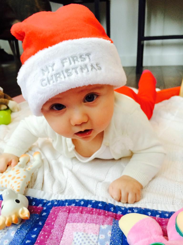 Tea_dawg's tweet photo. Learning to roll = no sleep for mommy at night 😩 http://t.co/93WjyKFUgi