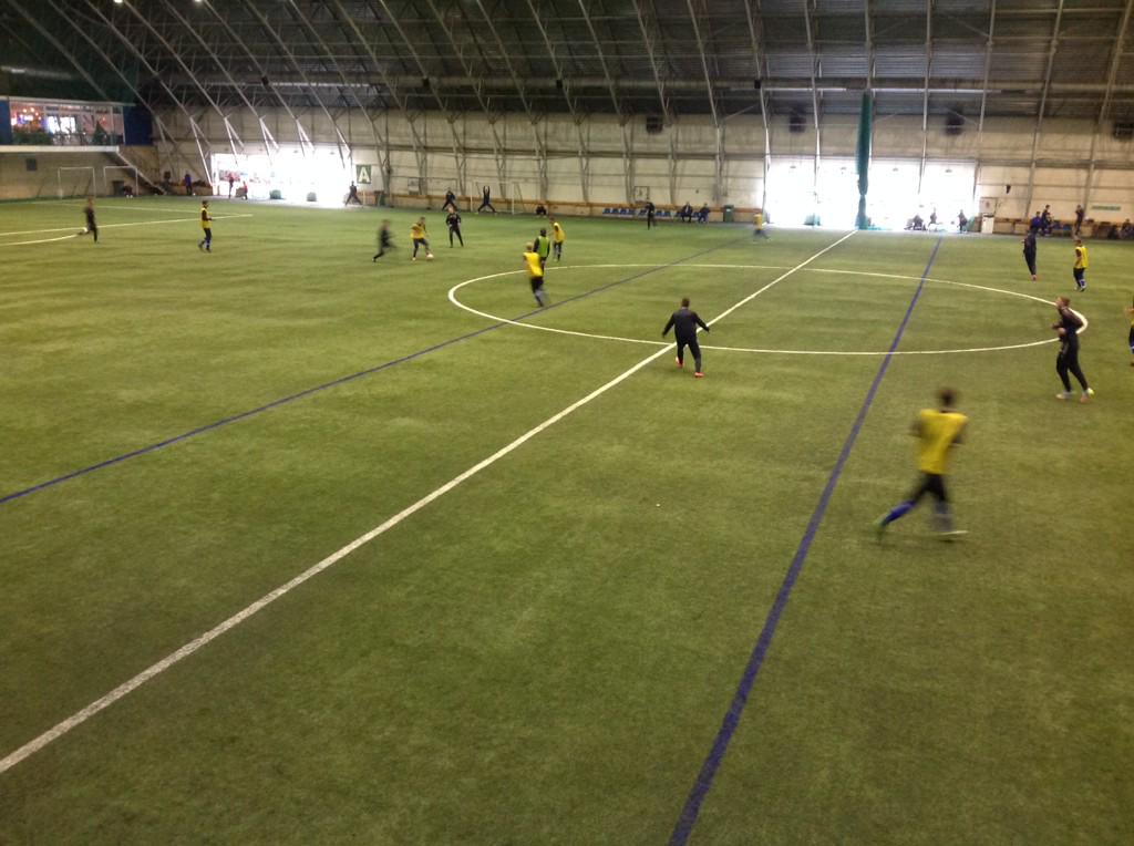 jfc_skonto's tweet photo. Pašlaik Skonto Hallē norit sadraudzības spēle starp FC Skonto un Skonto Akadēmijas U-17 komandu. Aizraujoša spēle! http://t.co/0SETDbP8nl