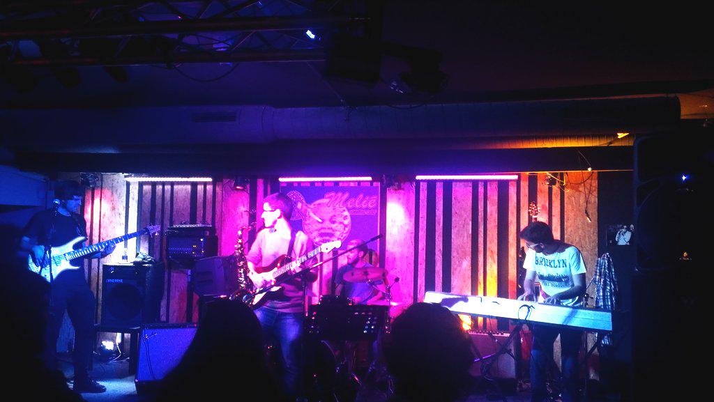 Conciertazo de <a href="/foussion/">Foussion</a> ayer!! Están completamente OP estos tíos.