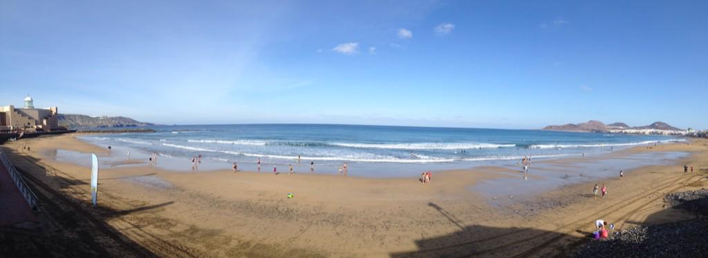 Ventasal's tweet photo. #27dec2014 @LaBikinaCantina @grblanco @RaycoFdez @LasCanteras @carloslinares70 @S_Viot #expectaculardia @elvivozga http://t.co/4iUBj3Y4l0