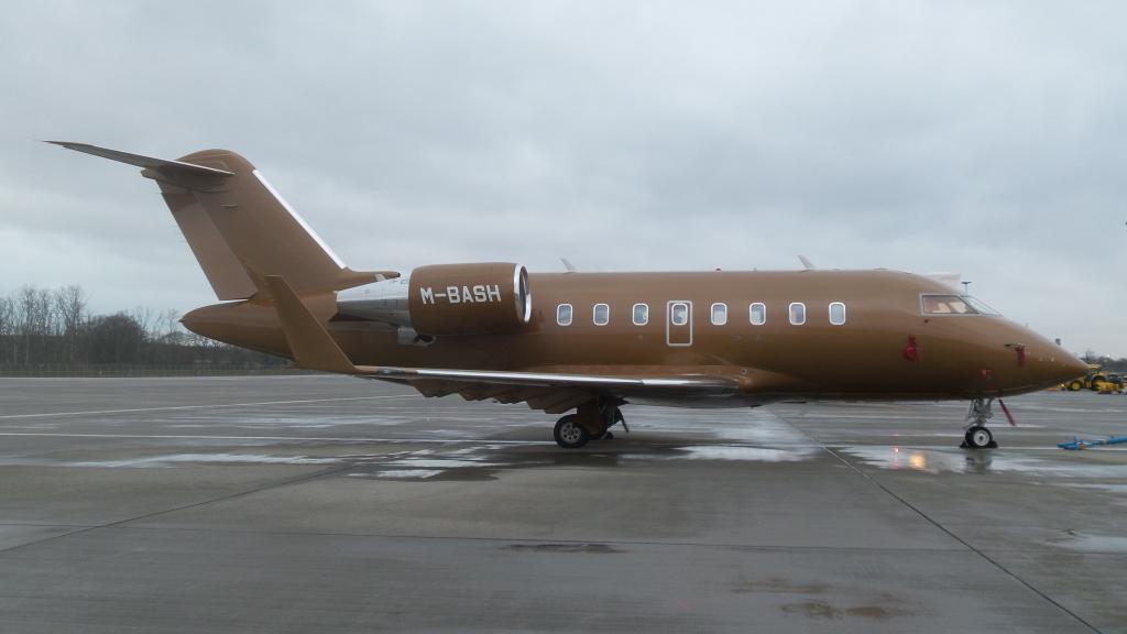 AS_Aviation's tweet photo. First visit of this Challenger to Gatwick.  M-BASH arrived last night. A shame it's not sunny!! D'oh! http://t.co/ovT8n9AzlN