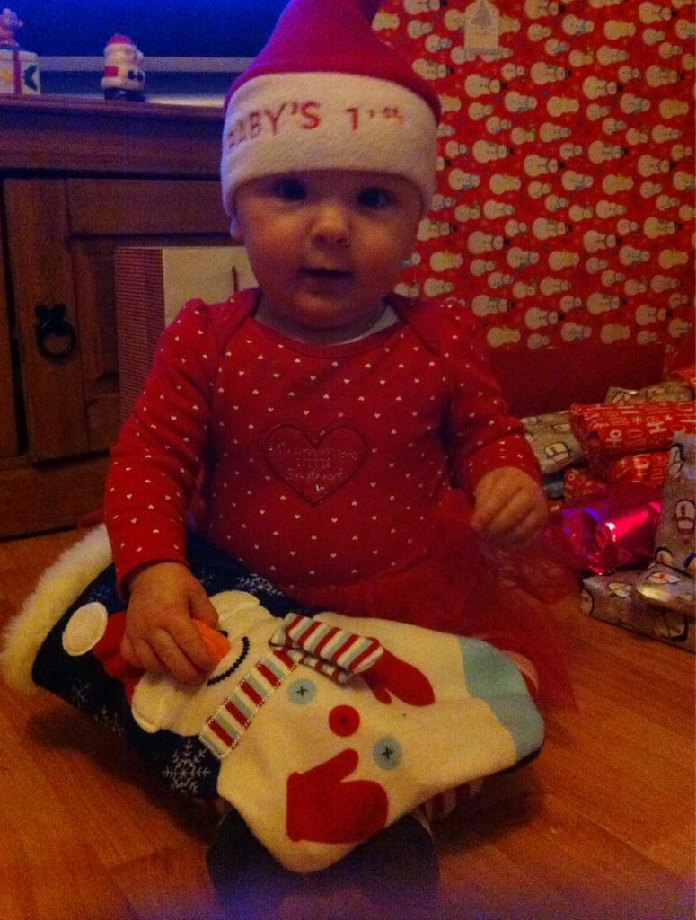 Laura123x's tweet photo. #christmas #babysfirstchristmas #firstchristmas #daughter #love #loveyou #presents #happy #prefect #stocking http://t.co/BIi9VLIUs7