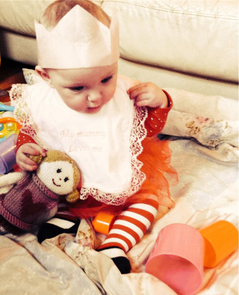 Laura123x's tweet photo. #christmas #babysfirstchristmas #firstchristmas #daughter #love #loveyou #presents #happy #prefect #baby http://t.co/Lg3ttWEIYo
