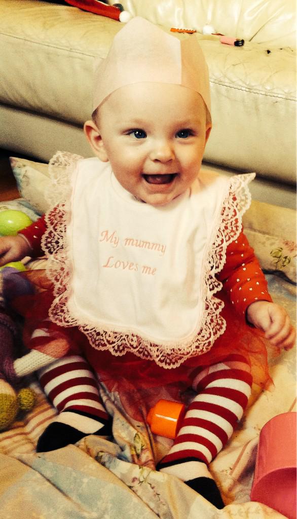 Laura123x's tweet photo. #christmas #babysfirstchristmas #firstchristmas #daughter #love #loveyou #presents #happy #prefect #baby http://t.co/Lg3ttWEIYo
