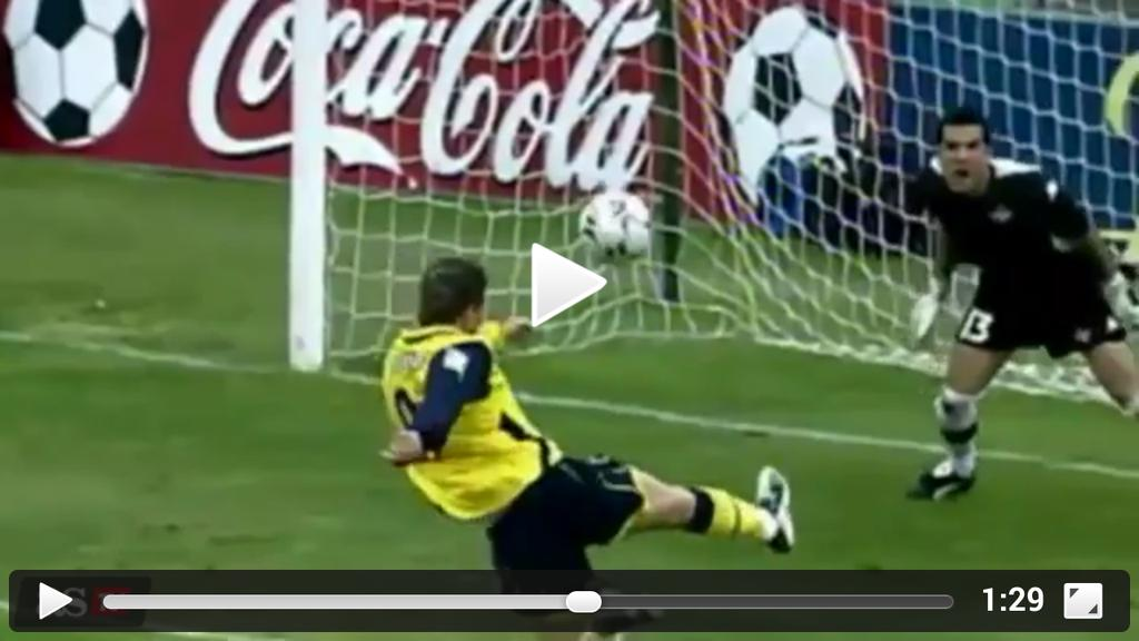 KokeContreras1's tweet photo. Torres se acerca al @atleti Me temo que va a salir varias veces en tv el mejor gol que encaje jamás. http://t.co/iDbbu2aygg