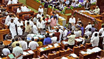 cmsiddaramiah's tweet photo. Panning to withdraw bill on Mutts.Hope this will be a sign of a good governance in Karnataka. http://t.co/a7dMRbxOgF