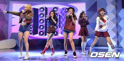 happyfacegirls's tweet photo. 2014 SAF(SBS AWARDS FESTIVAL) #MINX #밍스 #SAF2014 http://t.co/MLkqRyEZl7