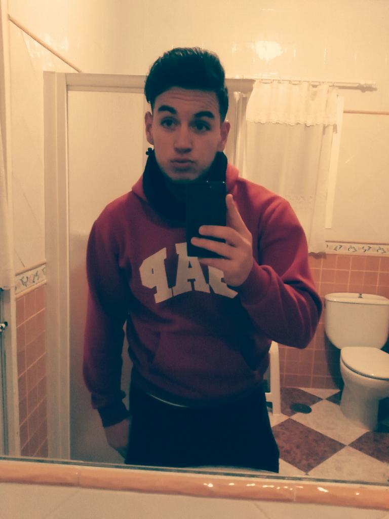 fiifa_96's tweet photo. http://t.co/brlyXatuio