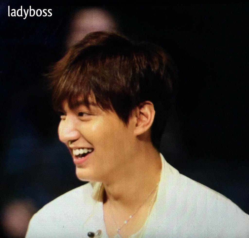 MinozChileOFC's tweet image. RE:MINHO en Tailandia 27.12.14 pic 9-11 cr Ladyboss