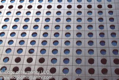 EDGEofHUMANITY's tweet image. #patterns #structuralPatterns #art #design #photography:Patterns & Doors wp.me/p4RRNW-KQ via @EDGEofHUMANITY