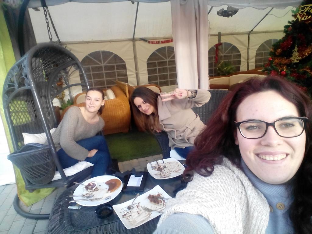 Gemikabr's tweet photo. Haciendo visita obligatoria @vanessa8292 #aztekum http://t.co/IrnMp1Ok1i