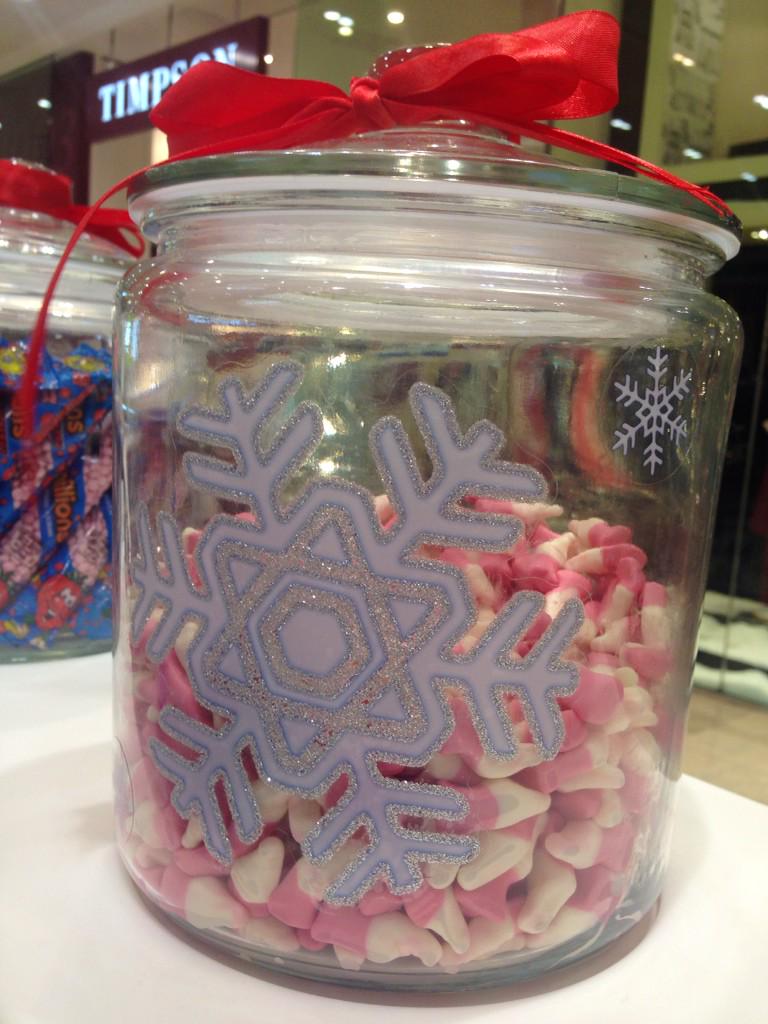 SblendedE20's tweet photo. #strawberrymilkbottles #topping http://t.co/GzPhTVuHOZ