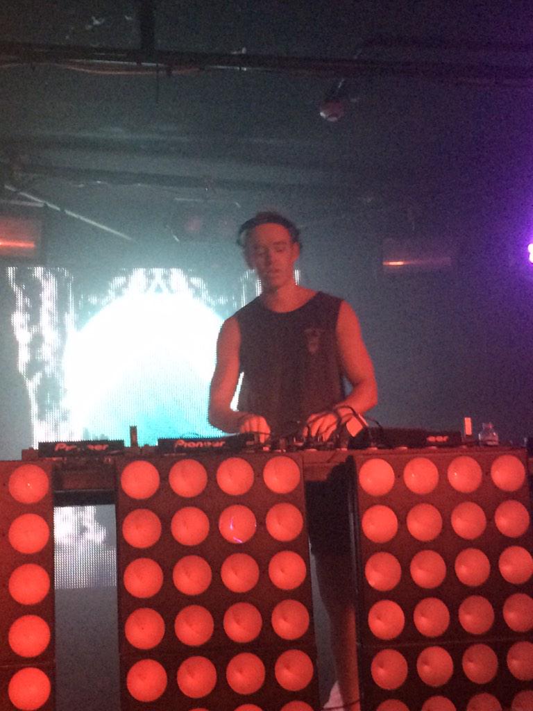 tombritton5678's tweet photo. @Will__Sparks unreal set! http://t.co/U9HL6buOMk