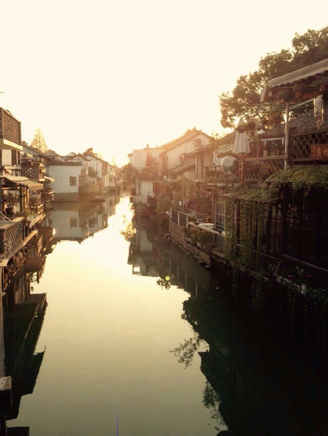 Las mejores de las suertes y por un lindo fin de año para todos! Saludos desde China