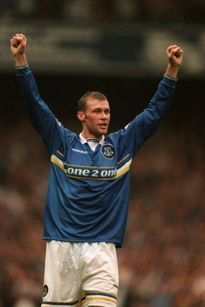 Duncan Ferguson berulang tahun pada hari ini yang ke 43, happy birthday Big Dunc! 