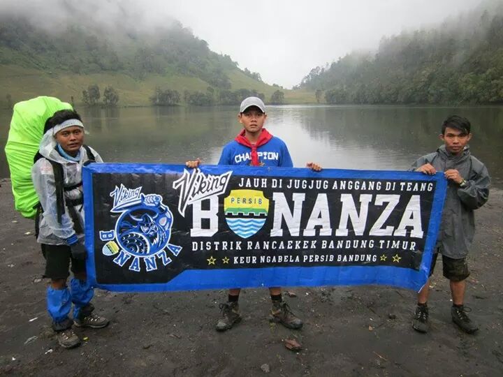 nuhun mang.."<a href="/arryfauzi/">arry </a>: Yeuh mang <a href="/AveiroDona/">Abdee lesmana</a> "