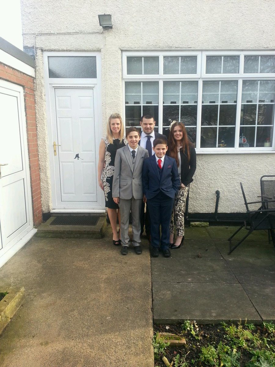 shehir26's tweet photo. Hehirs off to nikki and steves wedding x http://t.co/sXmHYUL3Wt