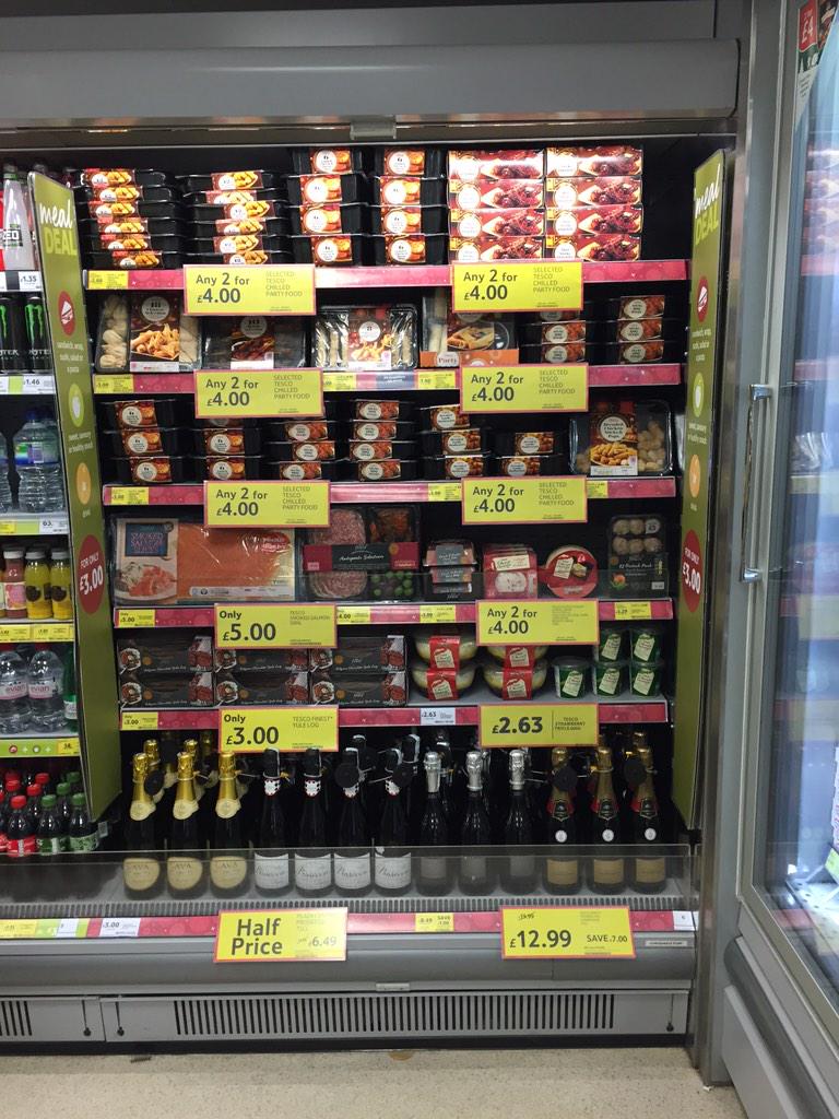 WarnersEnd's tweet photo. Revamped Party Food just in time for New Years Eve! @hmpilling @haydentotty102 @davemcculla http://t.co/Mw2Yd4fQcM