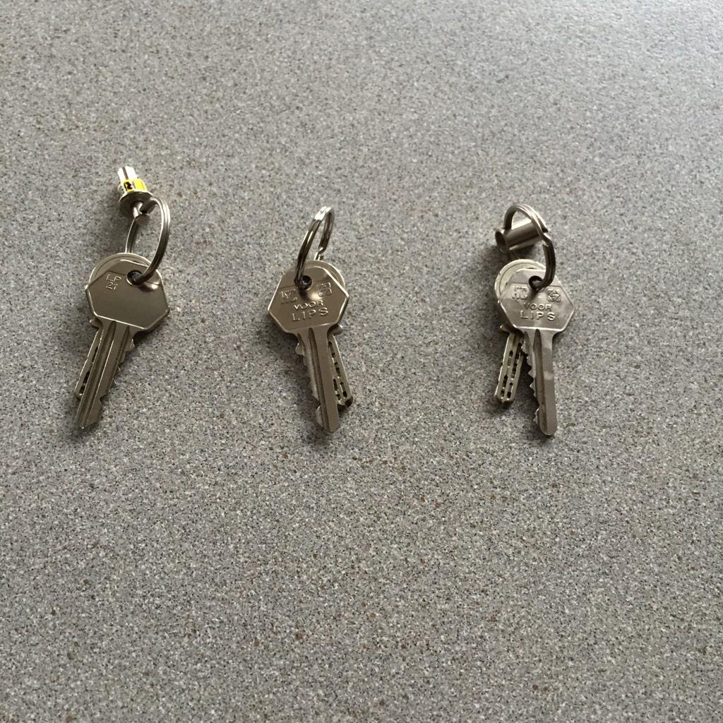 Soundlink_Roden's tweet photo. Vandaag hebben wij de sleutels gekregen van ons nieuwe bedrijfspand. Meer informatie volgt begin 2015! http://t.co/fwFJPJKAtM
