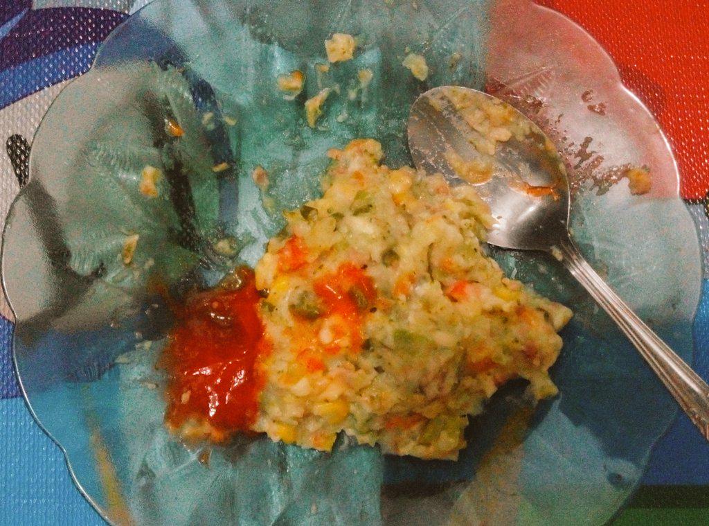 suciastari's tweet photo. ceritanya mau bikin baked potato.. rasanya sih enak banger, tapiii.. kayak makanan bayi.. hahaa http://t.co/gvRPNgMzuR