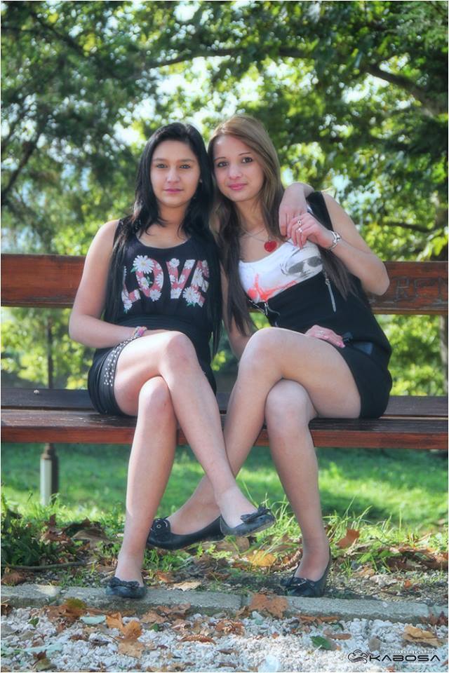 Nojaaaaaaa's tweet photo. #Barbii #Ketriiin #lovecsii #szerelmeim #orokke. ♥♥♥♥ http://t.co/N22B7XuwPR