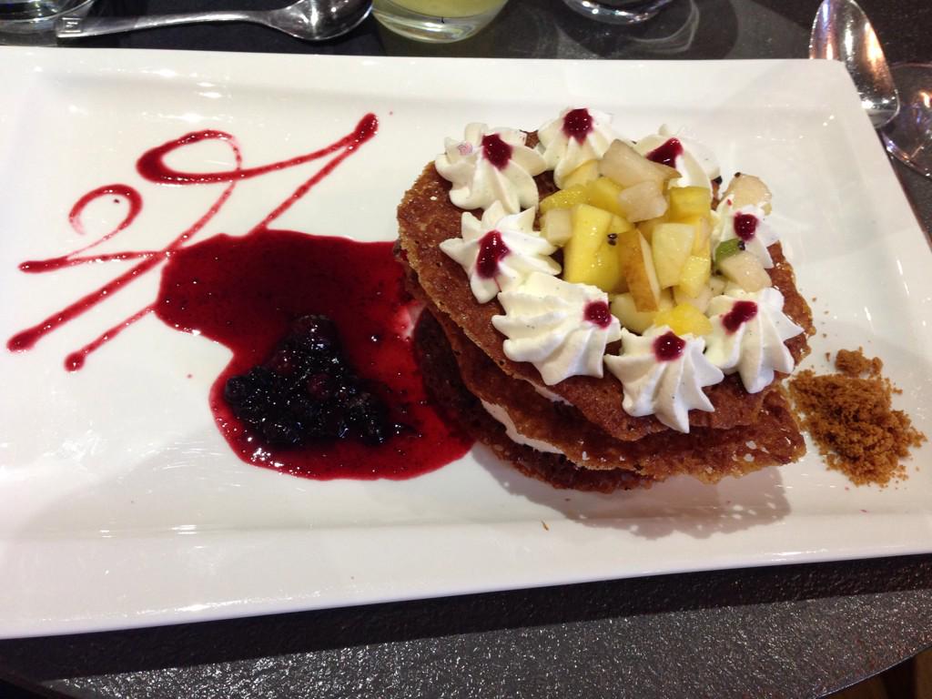 Le2Mrestaurant's tweet photo. Sourie d'agneau du jour et croquant du @Le2Mrestaurant http://t.co/j6alOHGDx5