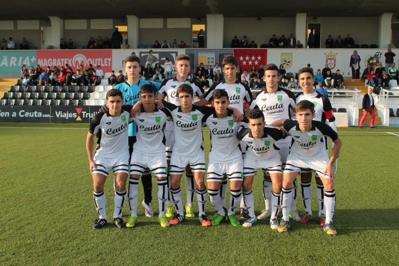 sergito10000's tweet photo. @canteratletica @SalomonObama @SeleccionMadrid  @rubendelvalle12 soy el portero de ceuta   enhorabuena   buen partido http://t.co/bxeyo5xlUJ