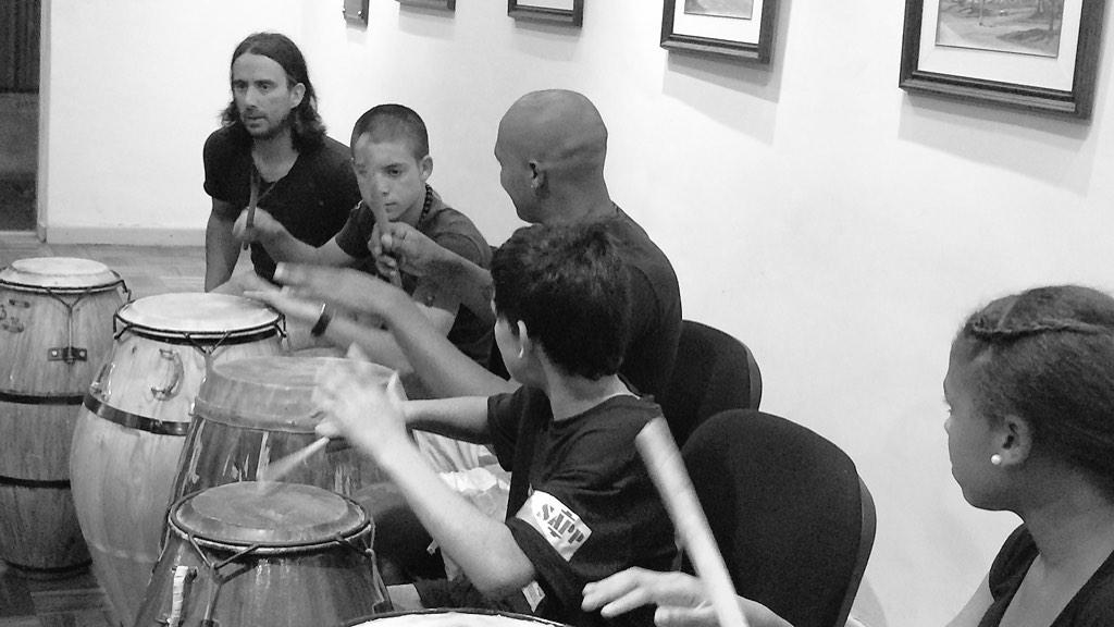 #CarnavalFlorida y #TropicalFlorida en Carnaval y Algo Más de Ricardo Buroni por FM ADEOM. Buen diálogo. <a href="/FloridaIDF/">Intendencia de Florida</a>