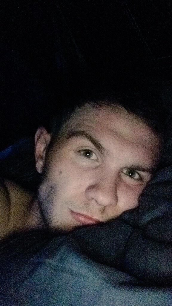 “@HoezMadSooSad: Quote this tweet with a selfie (any and everyone) I'll retweet 😍😘☺️😝😋💦”