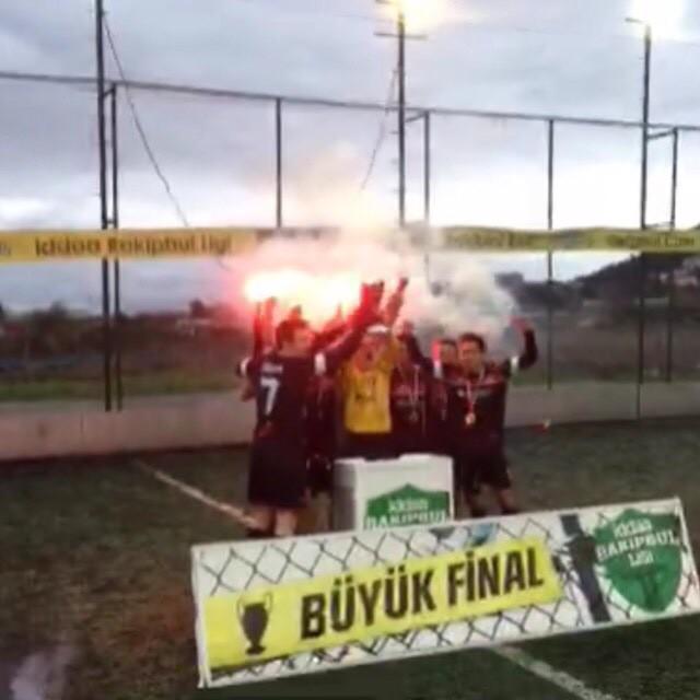 NarbelYankees's tweet photo. ŞAMPİYON NARBEL YANKEES! http://t.co/3v6TVkvyDc