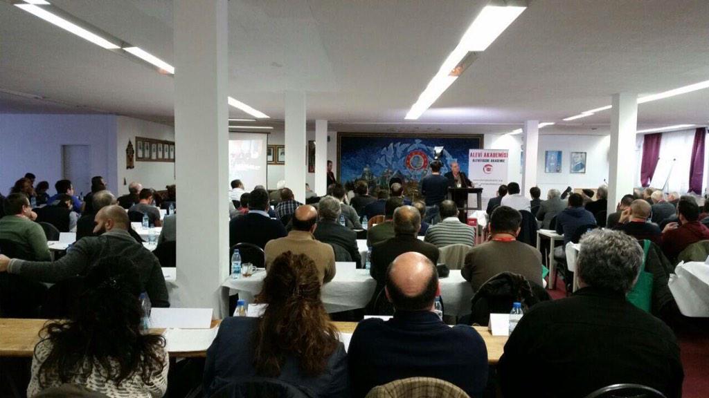 AleviAkademisi's tweet photo. Mannheim Cem Evinde yapilan Ikinci büyük Avrupa Alevi Ocakzadeler bulusmasindan bir kare... http://t.co/XHzRKcePCi