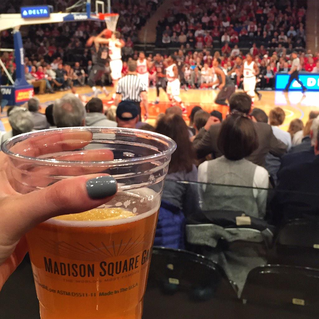 BrunchBratNYC's tweet image. Court side brunching @TheGarden #ATHLEEEEEATS #sportyspice