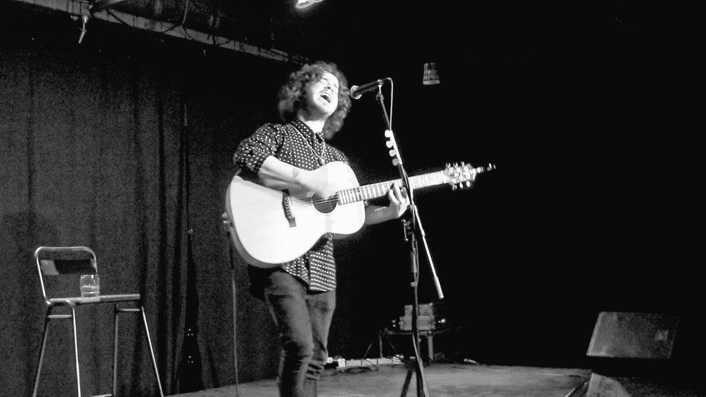 funkydusty's tweet image. .@KyleFrancisFalc did a great accoustic set at Vintage at @drygate this afternoon #tvaof #killkyle #unplugged