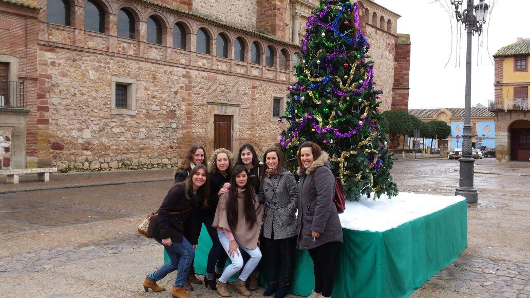 JaimeeAna's tweet photo. comida con las niñas de la efa estupendaa, me encanta que todavia quede esa relacion de ese año tan especial para mi. http://t.co/s7lF0wSRAW