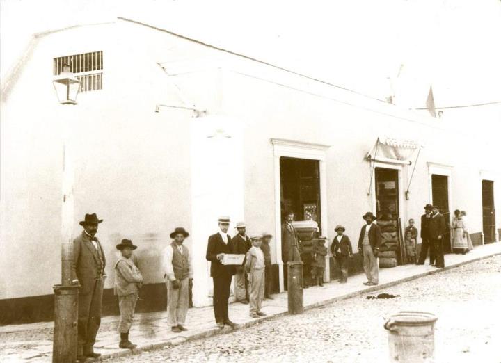 moquegua_'s tweet photo. Historia-de-Moquegua-Antigua-Casonas-Coloniales-Reseña-Historica-de-@MoqueguaTV http://t.co/mXXN7xpP6H