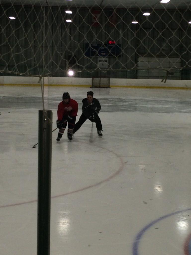rapasqua's tweet photo. #dedication #hardworkneverstop #passionforhockey http://t.co/UkoiLnwNx3